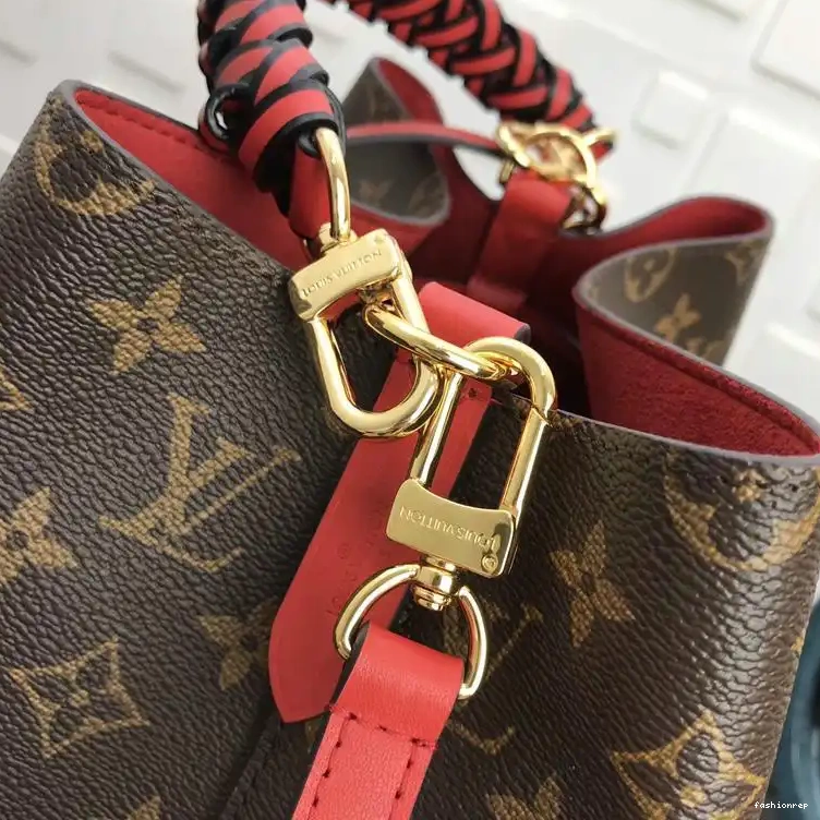 Fashionrepsfam ru LV 19T1L0490 Bags 0802